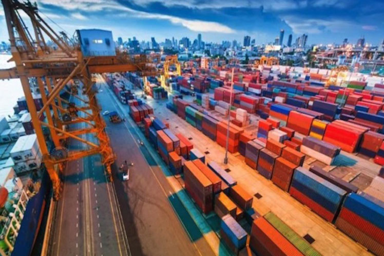 Guía de Logística para Emprendedores : Optimiza el Movimiento de Activos en tu Negocio