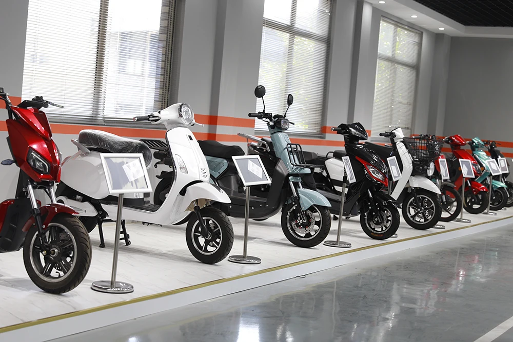 Oportunidades de Negocio Emergentes en Torno a Vehículos Eléctricos: Motos, Scooters